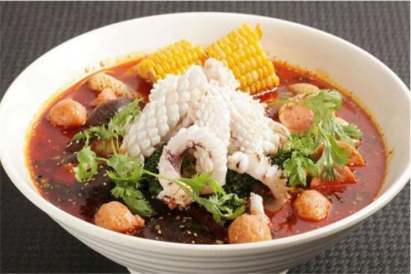 麻辣烫店怎么吸引顾客?经营麻辣烫店“钱”景如何?