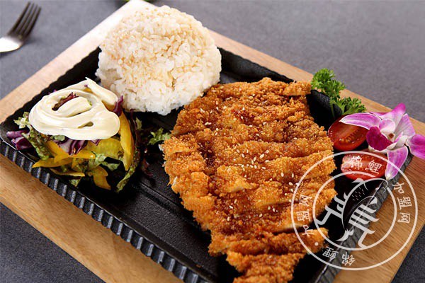 九层妖塔汉堡加盟店一月可以挣多钱