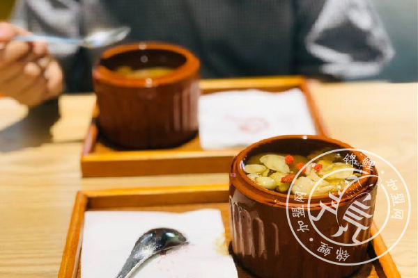 烤梨先生挣钱吗