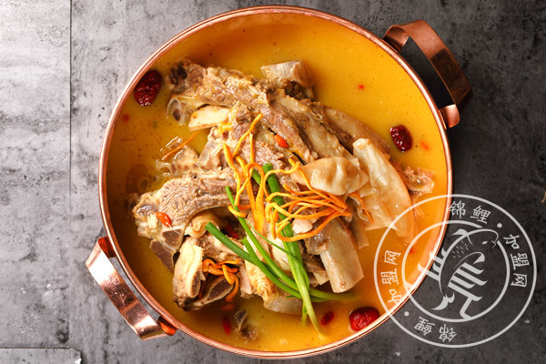 昆明听牧牛庄有几个店