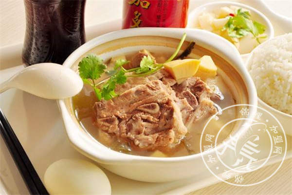 终极味道排骨饭连锁店在那里有